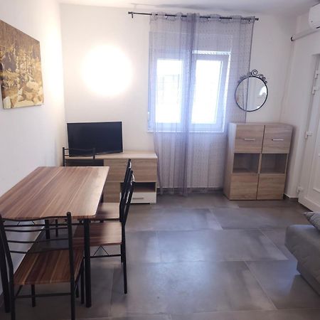 Apartmani Viktorija Fažana Værelse billede