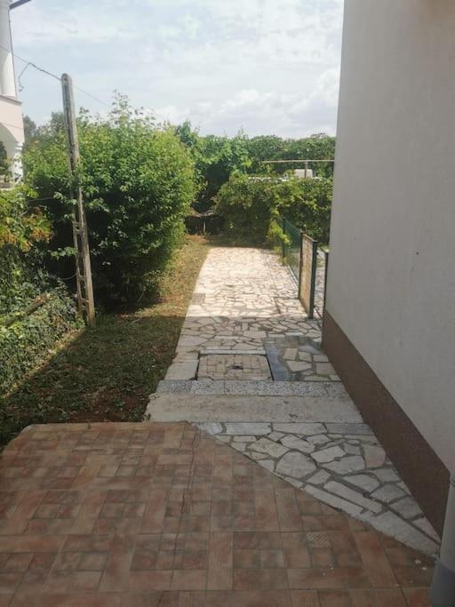 Apartmani Viktorija Fažana Eksteriør billede