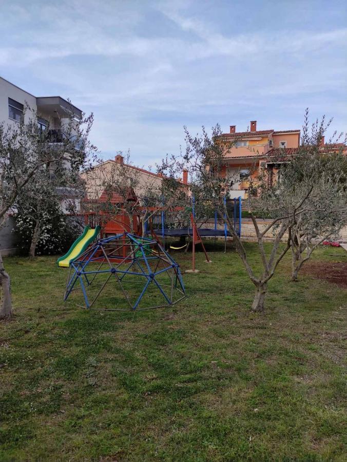 Apartmani Viktorija Fažana Eksteriør billede