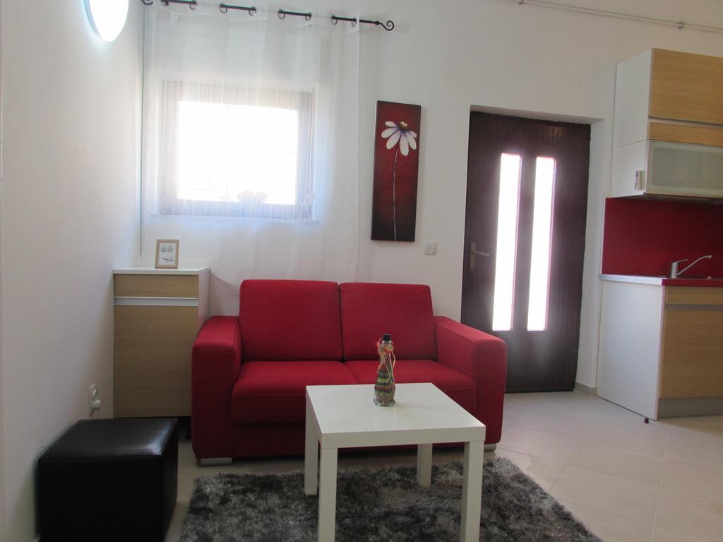 Apartmani Viktorija Fažana Eksteriør billede