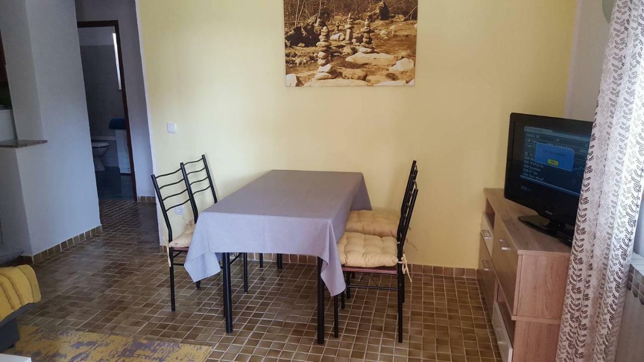 Apartmani Viktorija Fažana Eksteriør billede